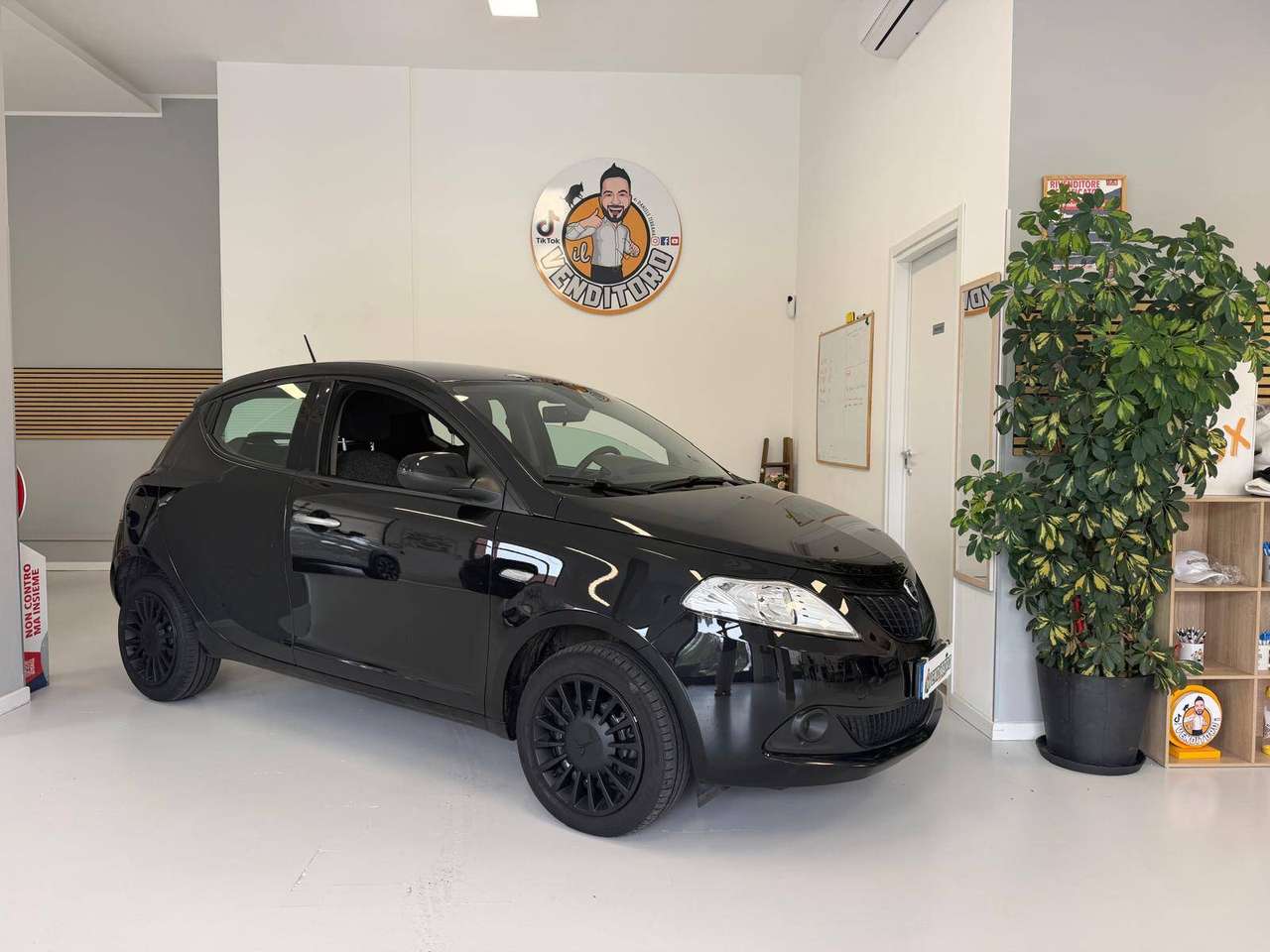 Lancia Ypsilon 1.0 FireFly 5p. S&S Hybrid Oro