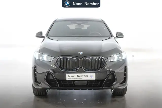BMW X6 view 2