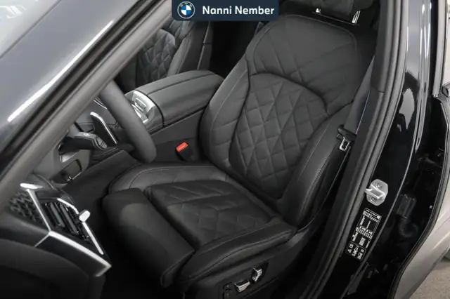 BMW X6 view 14