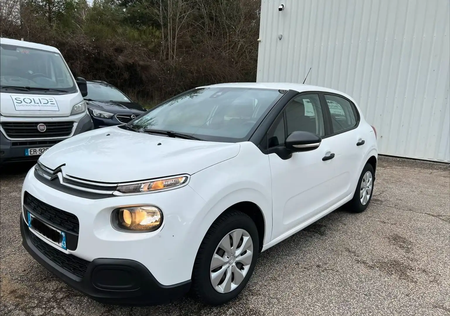 Citroen C3 live 1.2i 68 chv 6490 euros Blanc - 1