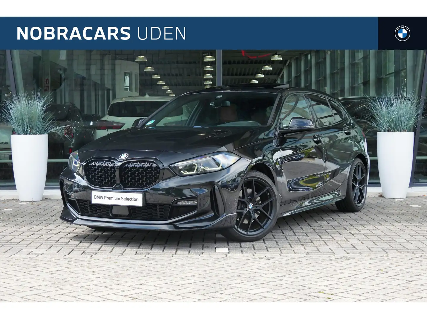 BMW 118 1 Serie 118i High Executive M Sport Automaat / Pan Zwart - 1
