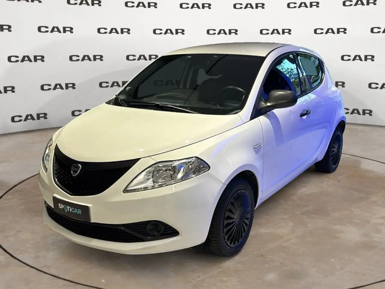 Lancia Ypsilon