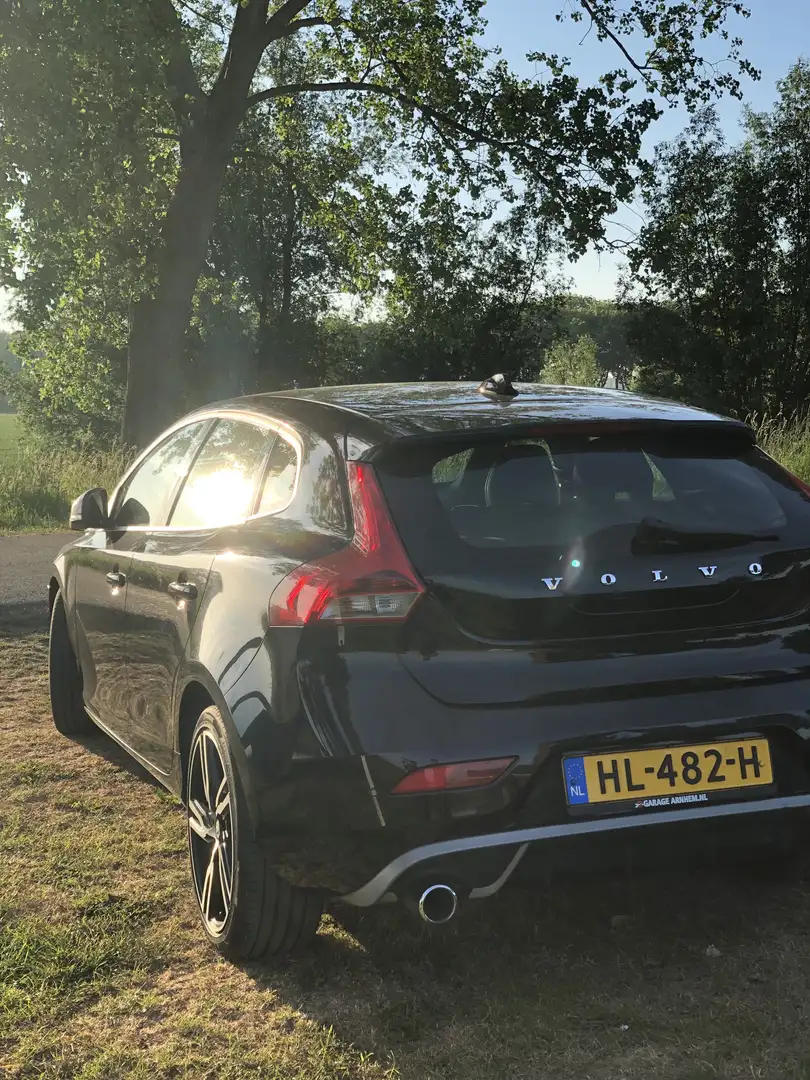 Volvo V40 2.0 D2 Summum Bns Zwart - 2