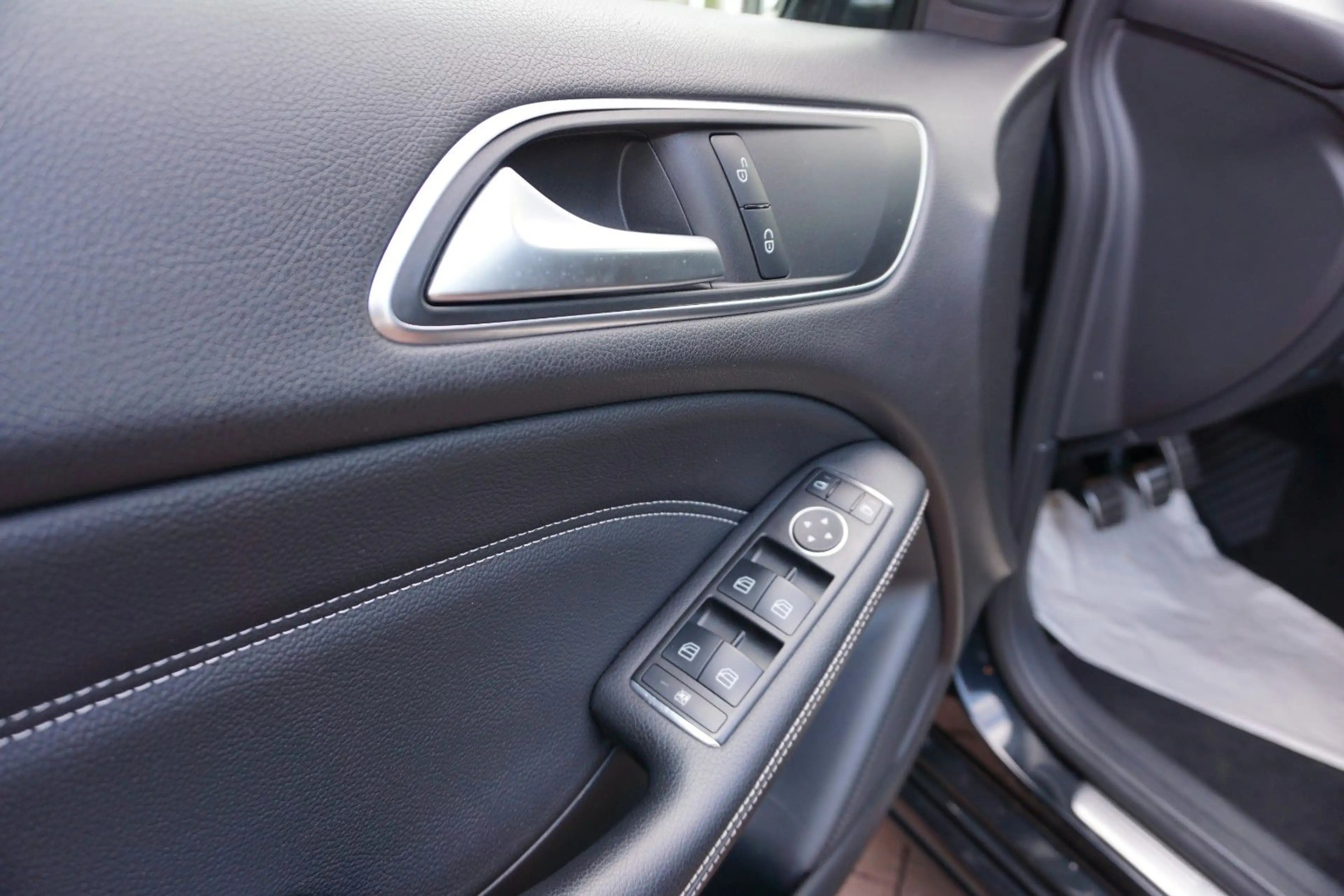 Mercedes-Benz B 200 BlueE.*Sitzheizung*Xenon*Navi*Garantie* — photo 10