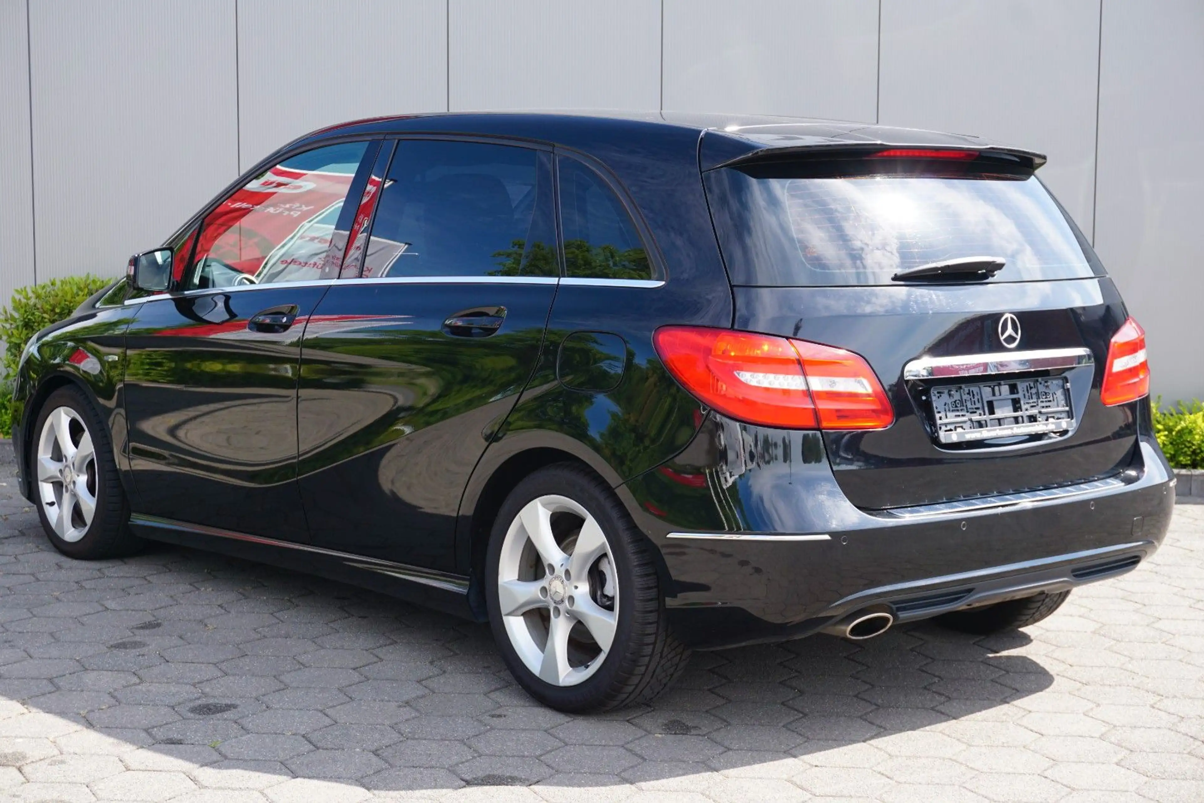 Mercedes-Benz B 200 BlueE.*Sitzheizung*Xenon*Navi*Garantie* — photo 7
