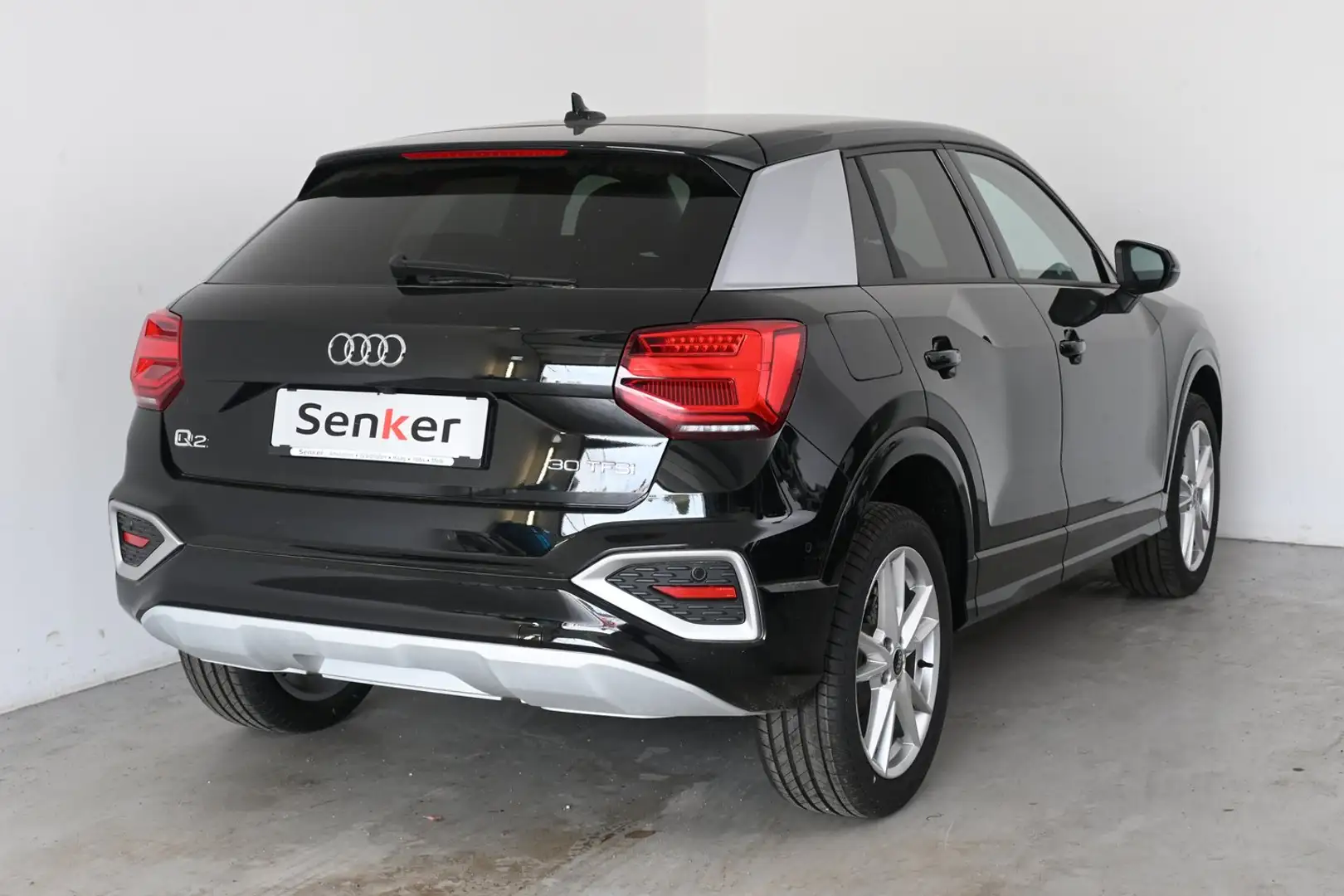 Audi Q2 30 TFSI admired Schwarz - 2