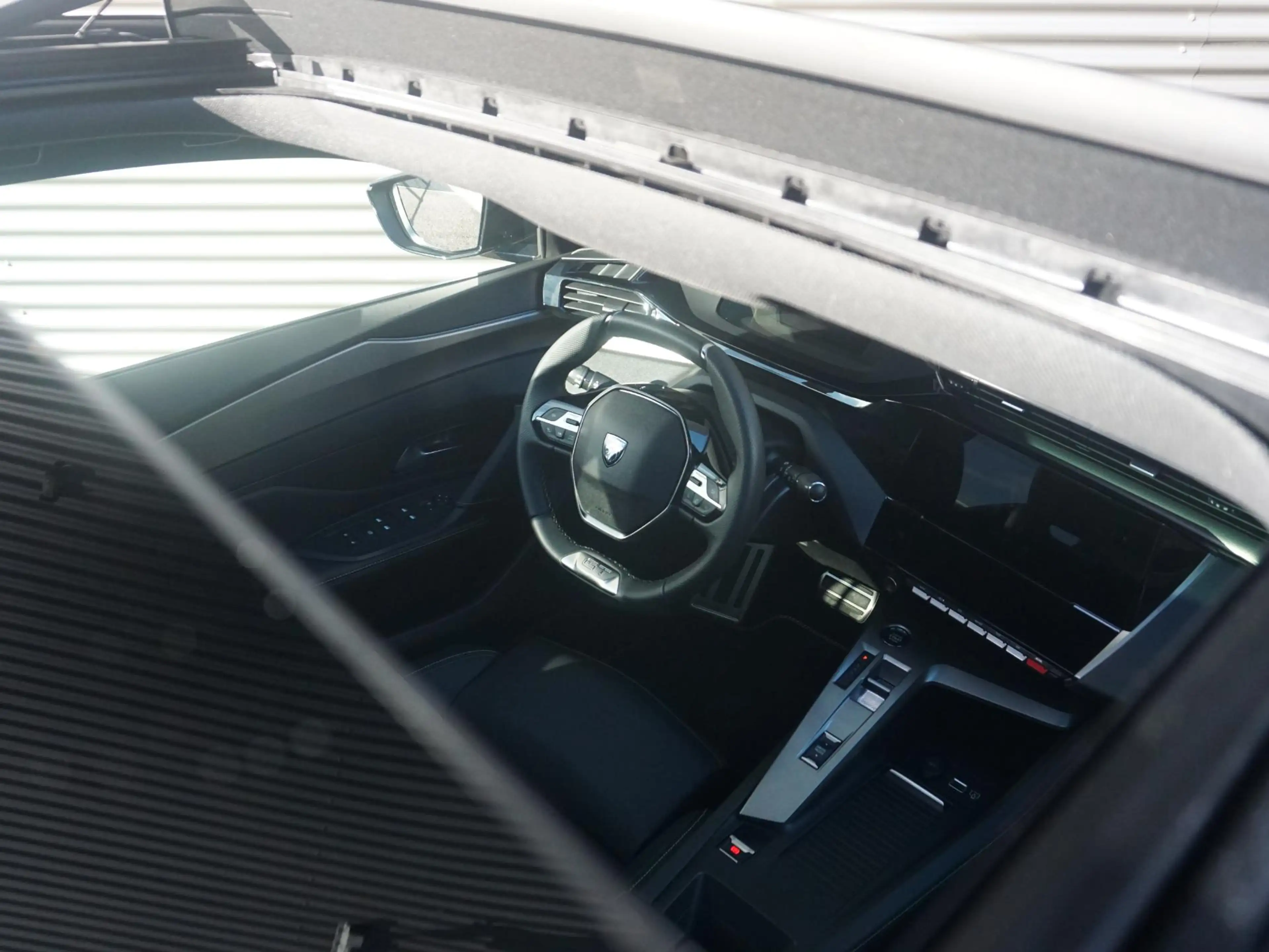Peugeot 408 e-408 GT Avantage 58 kWh Panoramadak — photo 10