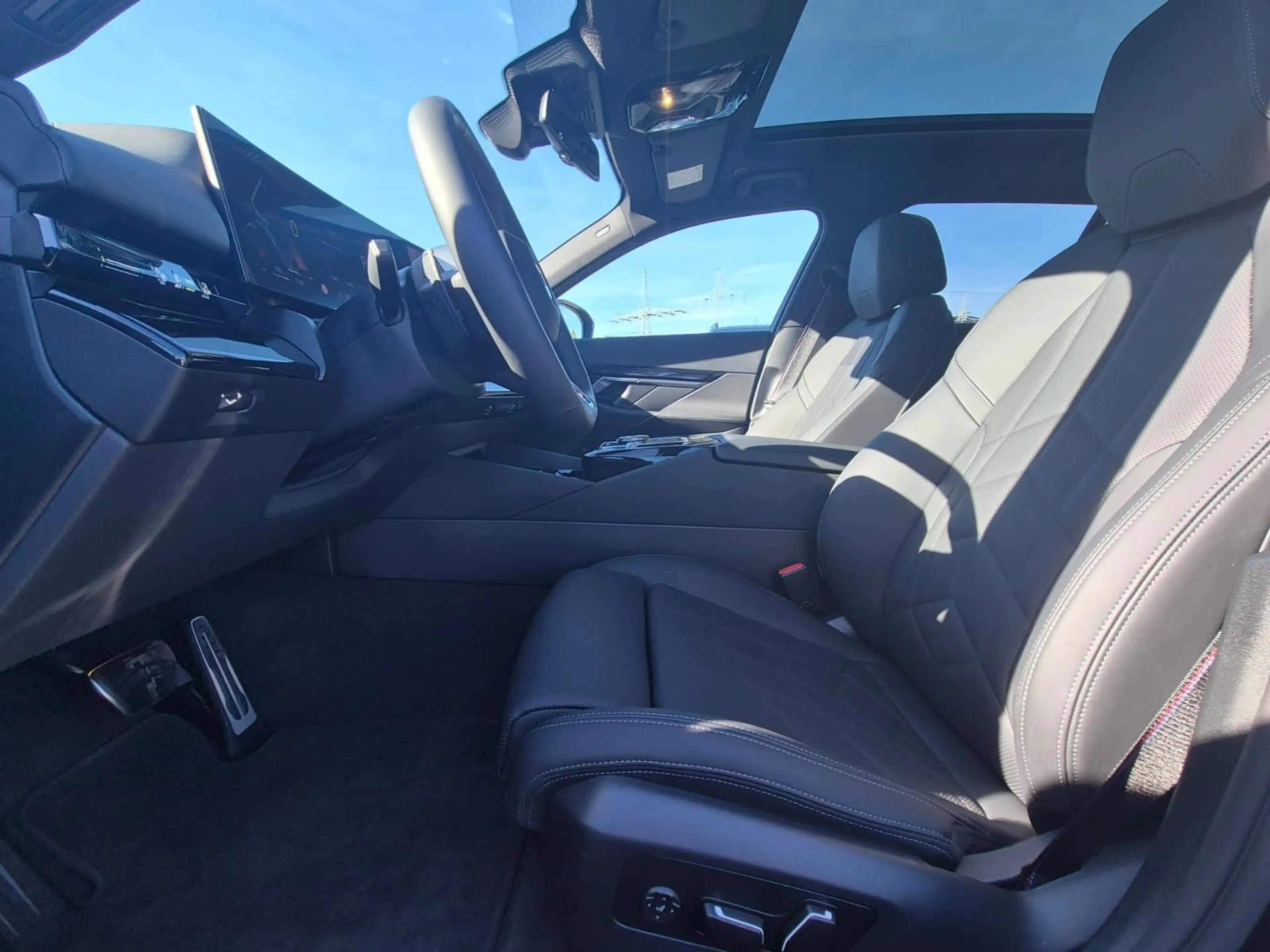 BMW 540 d xD M-Sport PRO Pano*Innov.* Travel*AHK*20" — photo 12