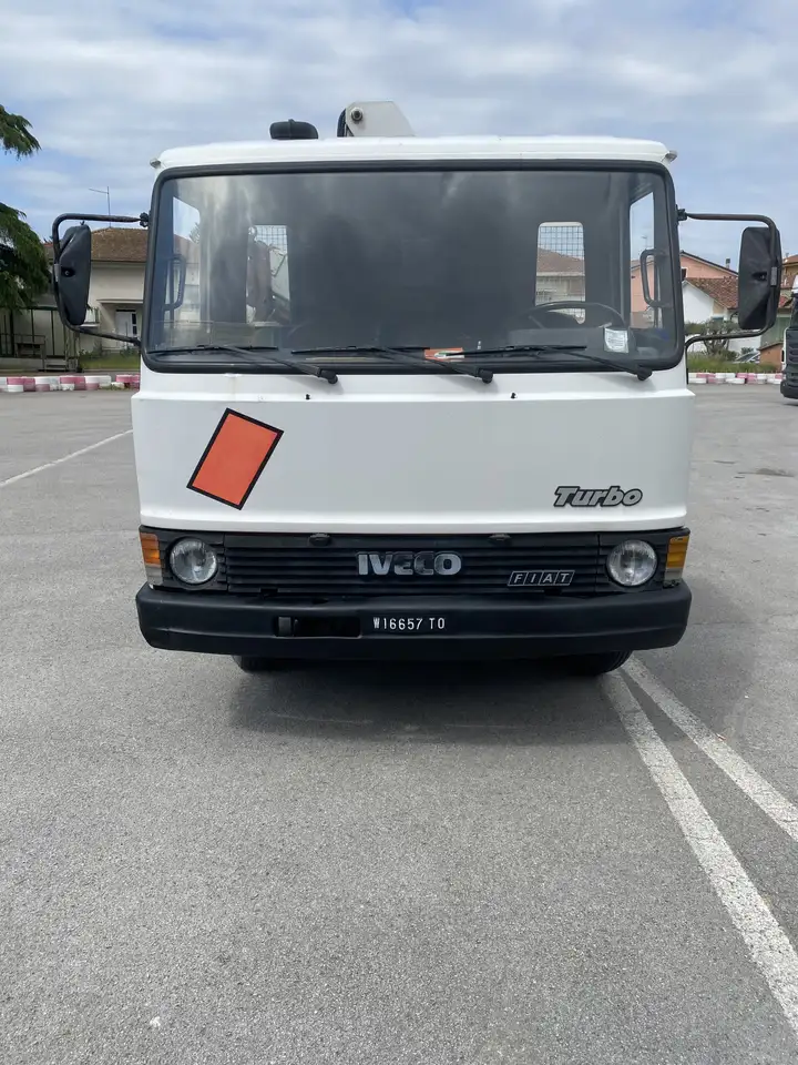 Iveco 65/10 Ribaltabile E Gru Bonfiglioli, foto 2