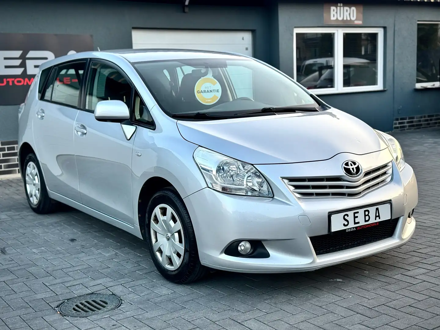 Toyota Verso Life 1.8 '1.Hand'7-Sitzer'Klima' Stříbrná - 1