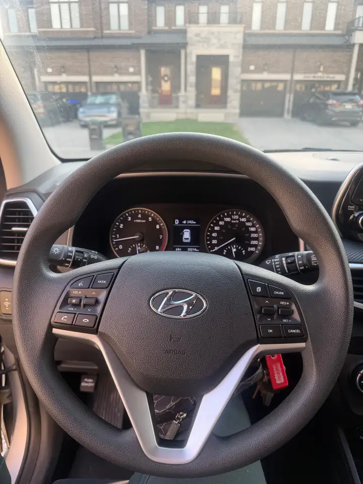 Hyundai TUCSON снимка Hyundai TUCSON