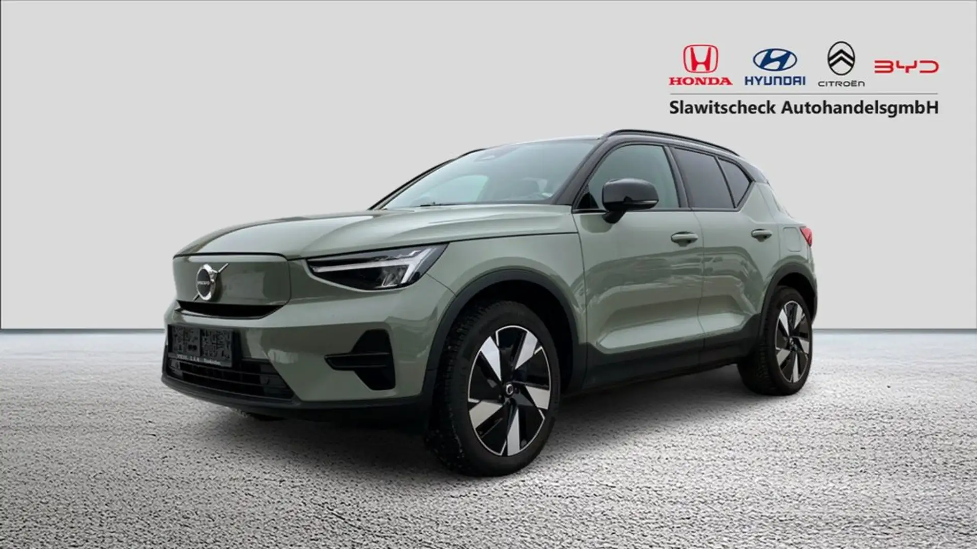 Volvo XC40 Recharge Pure Electric 82kWh Recharge Twin Pl Grün - 1