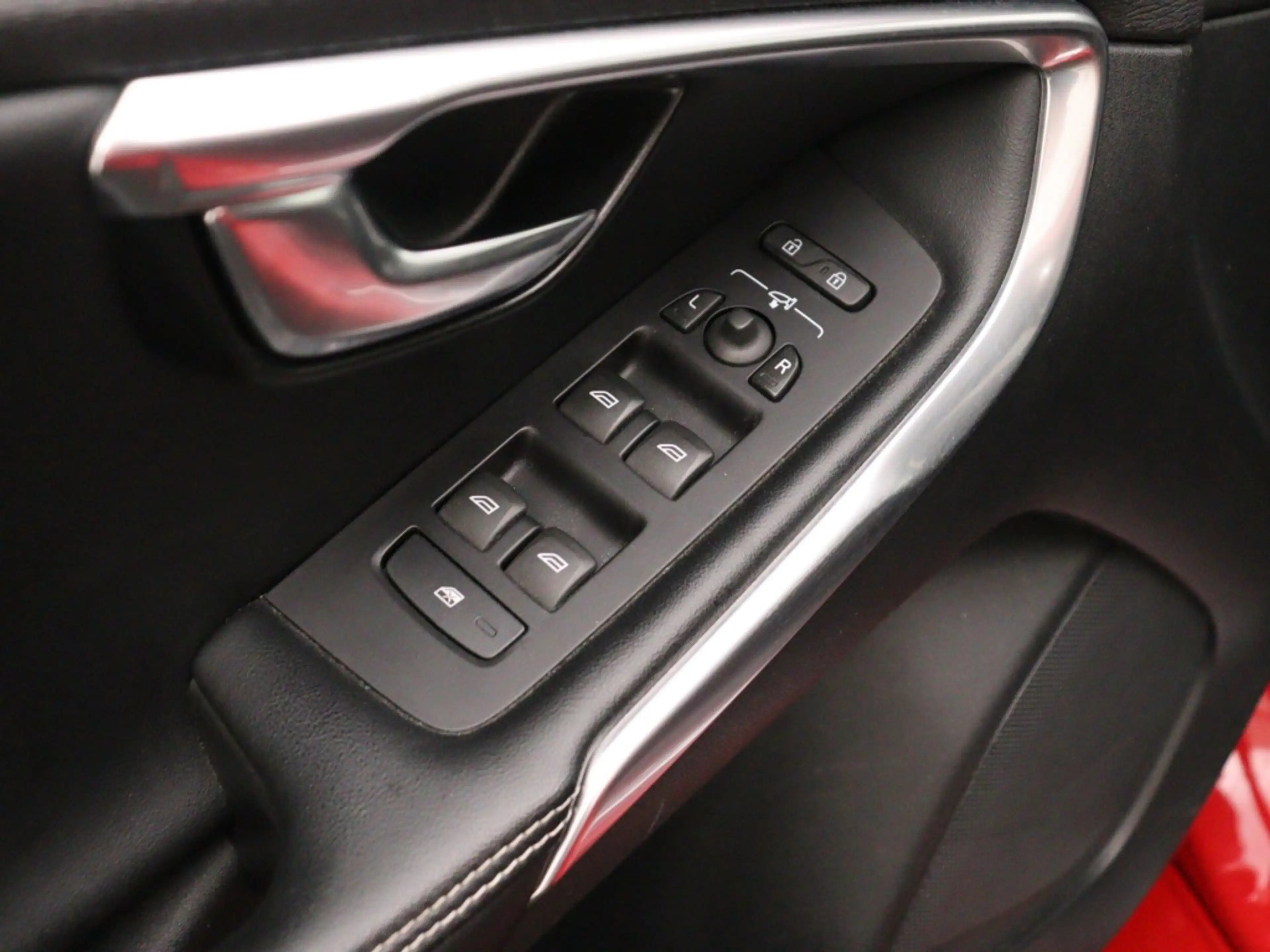 Volvo V40 T3 AUT(6) POLAR+ SPORT PANORAMADAK LEDER HARMAN KA — photo 11