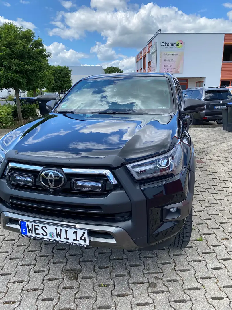 Toyota Hilux HiLux D-4D 4x4 Double Cab Autm. Invincible Zwart - 1