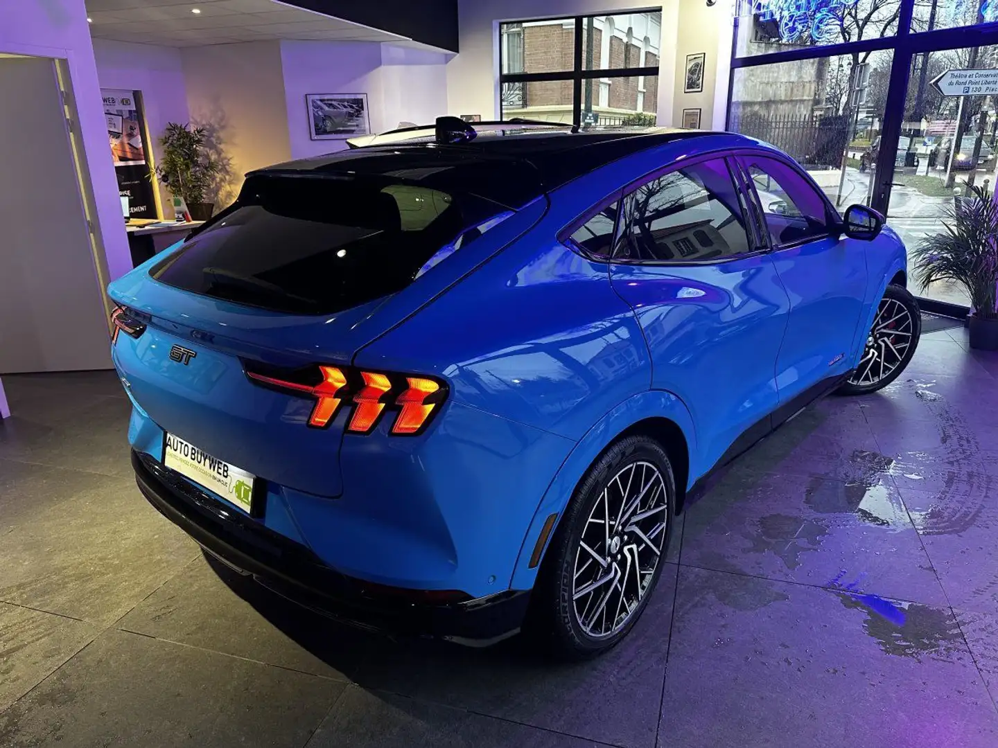 Ford Mustang Mach-E Extended Range 99 kWh 487 ch AWD GT Blau - 2