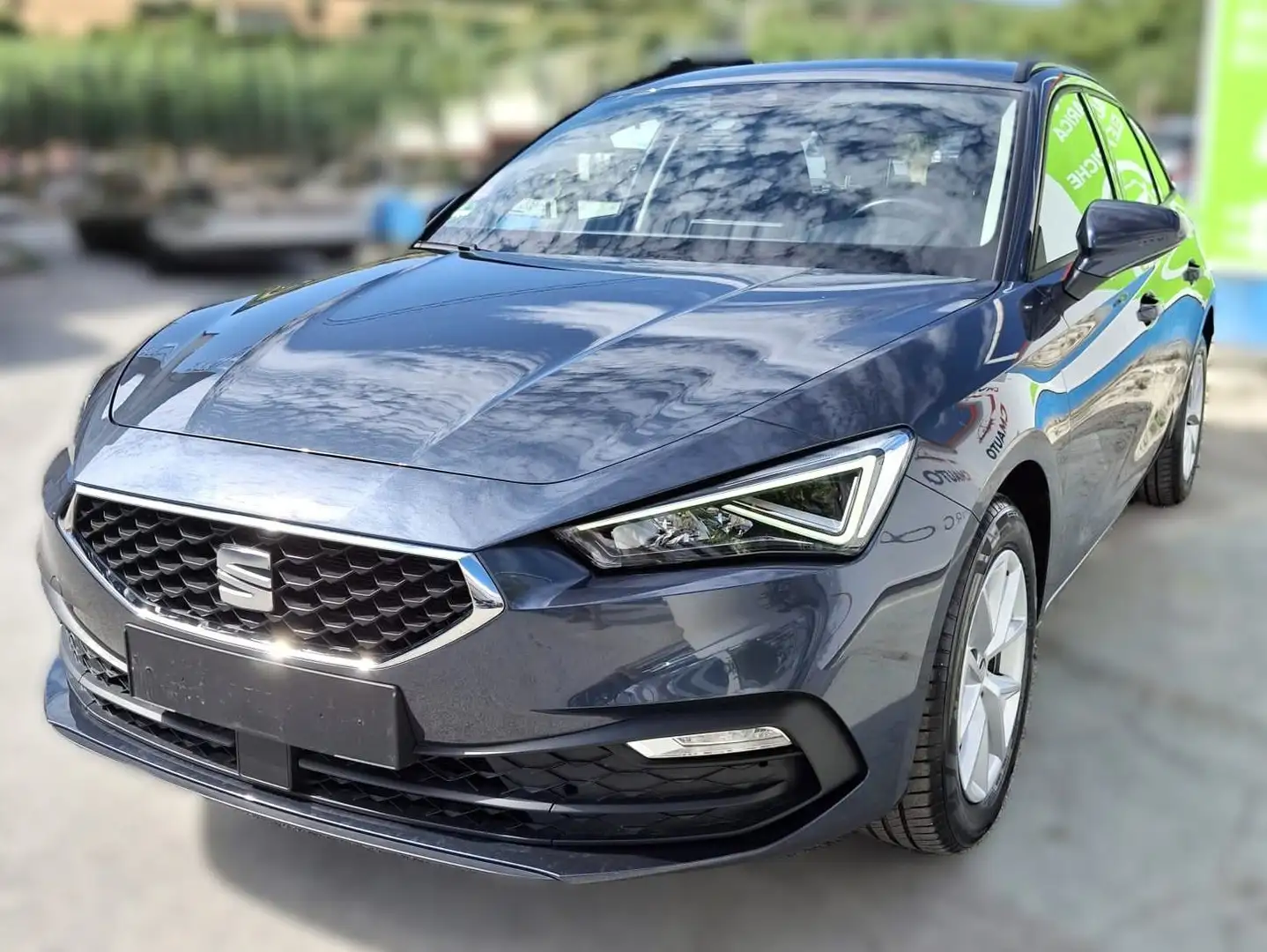 SEAT Leon Leon Sportstourer 1.5 tgi Style 130cv dsg Grijs - 2