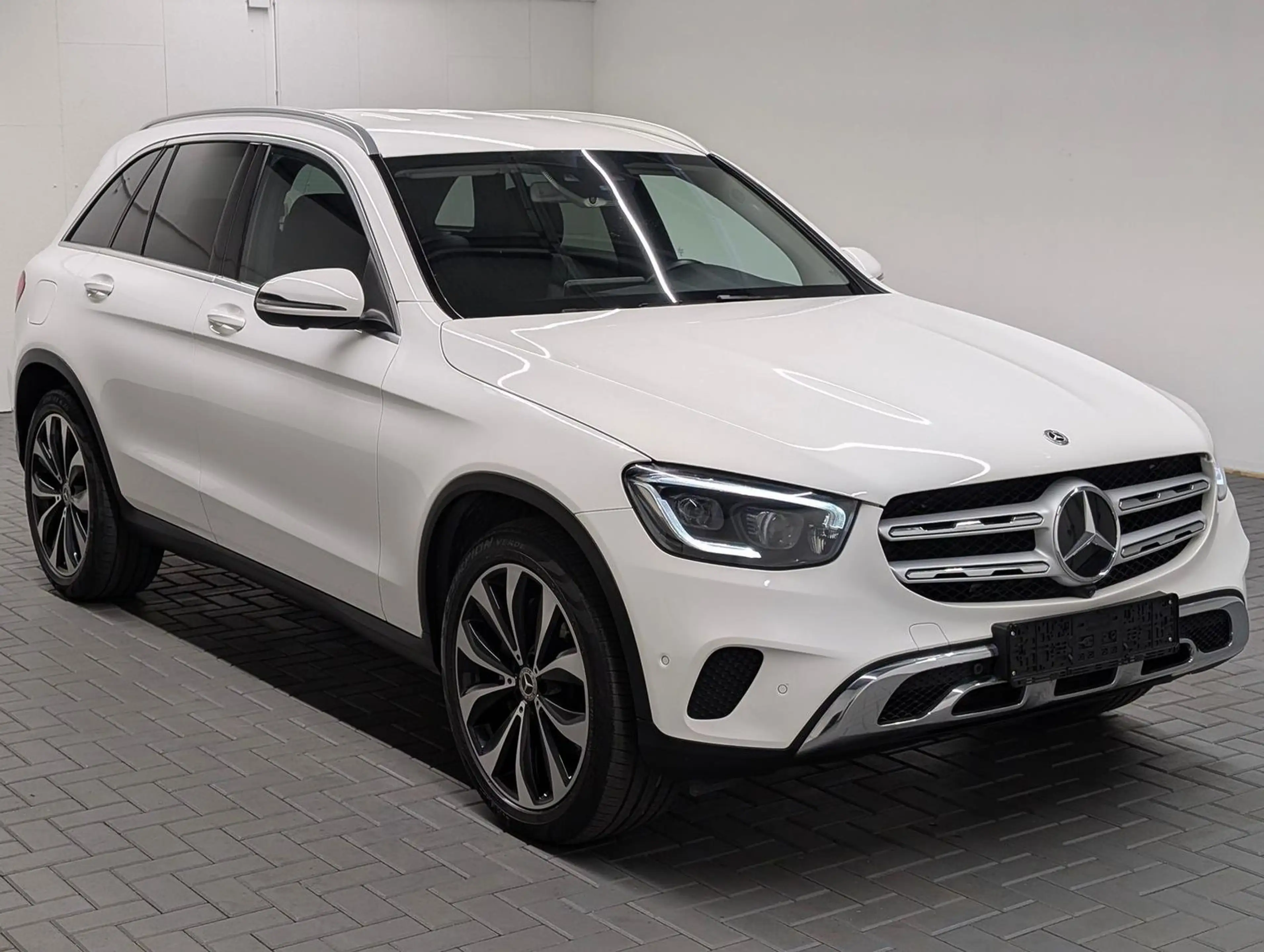Mercedes-Benz GLC 300 4Matic Multibeam/Navi/AHK/SHZ/360°/20-LM — photo 6