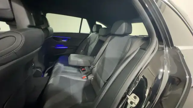 Mercedes-Benz C-Class view 14