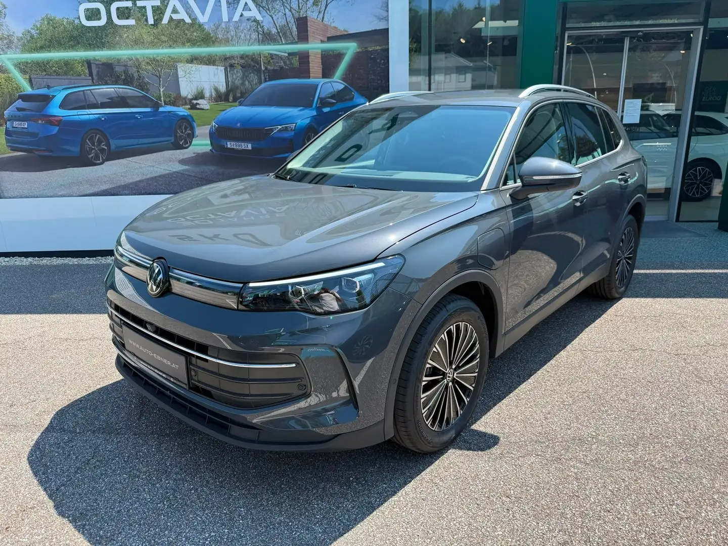 Volkswagen Tiguan Friends eHybrid DSG 150 kW Grau - 1