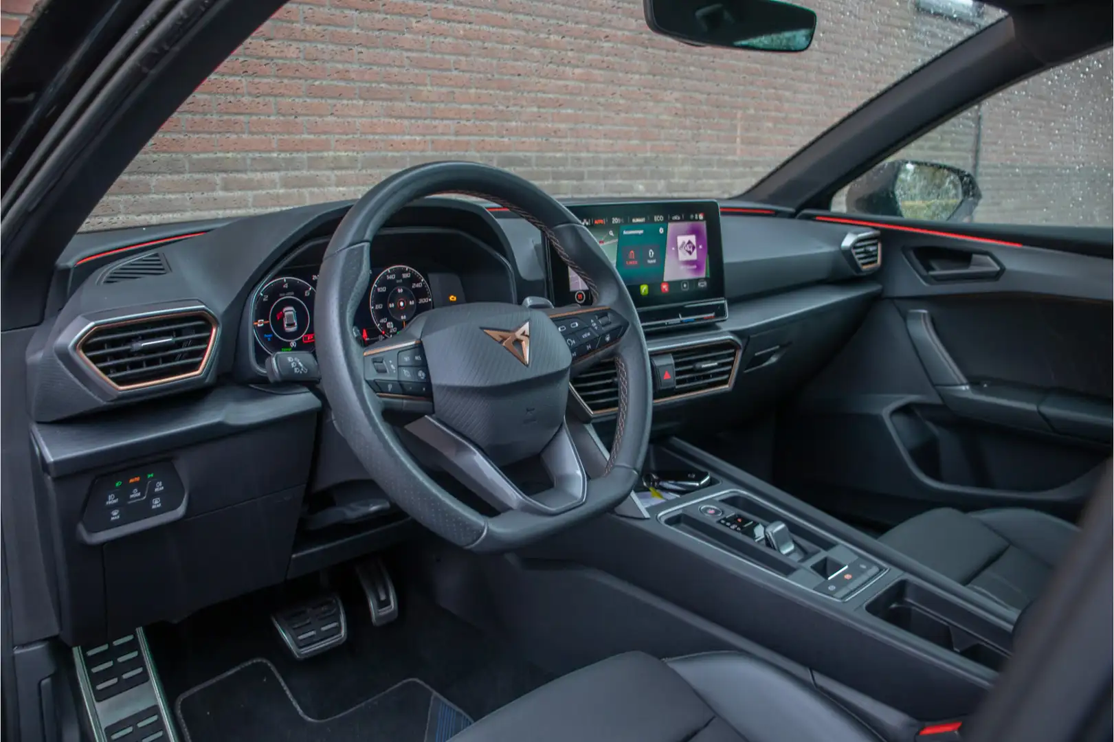 CUPRA Leon 1.4 TSI e-Hybrid 245pk VZ, Carplay, Stoel & Stuurv Noir - 2