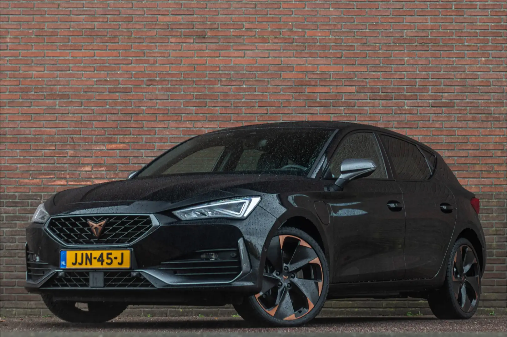 CUPRA Leon 1.4 TSI e-Hybrid 245pk VZ, Carplay, Stoel & Stuurv Noir - 1