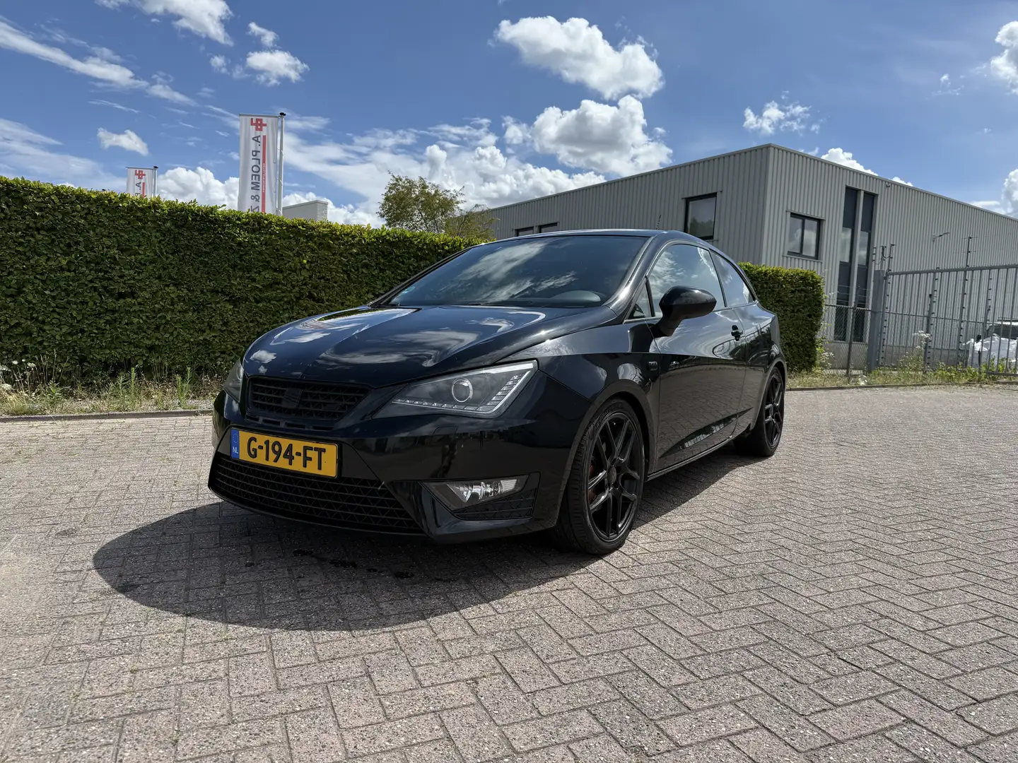 SEAT Ibiza 1.4 TSI Cupra Zwart - 2