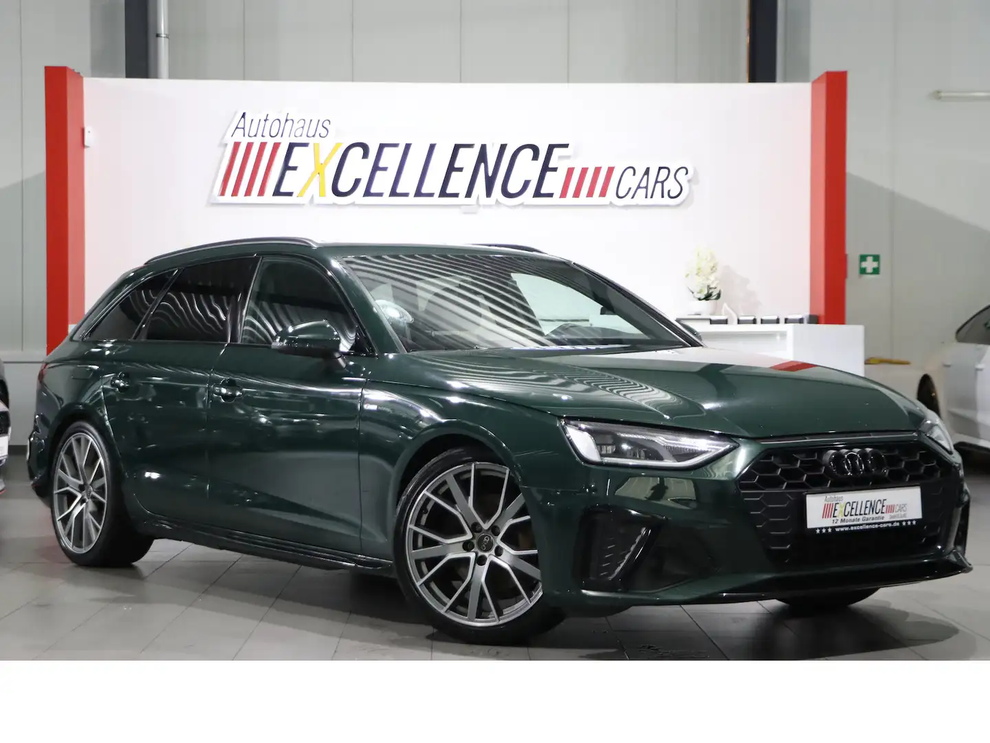 Audi A4 Avant 30 TDI S-LINE SPORT BLACK EXCLUSIVE Grün - 1