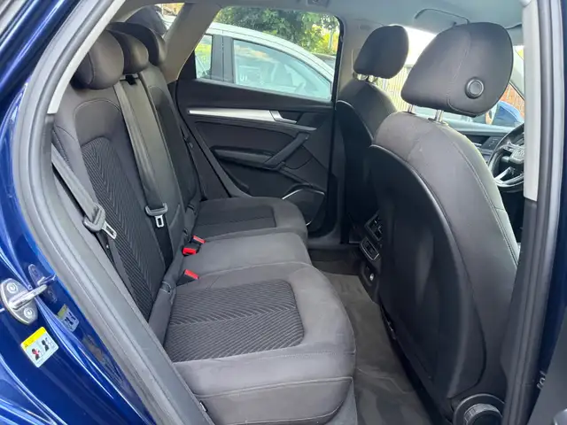 Audi Q5 view 7