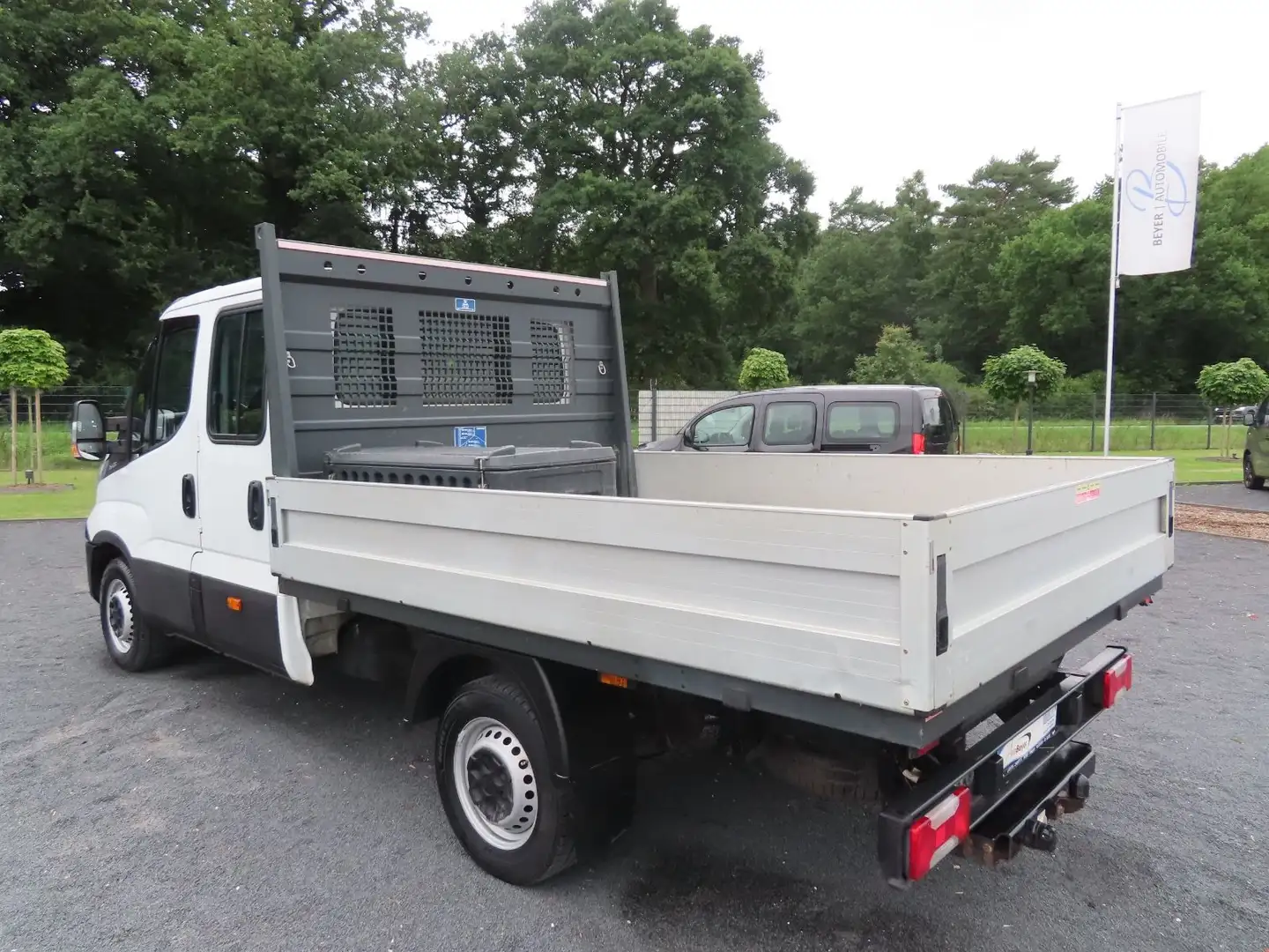 Iveco Daily 2,3 Doppelkabine 35 S ... 3,5to AHK 1.Hand Weiß - 2