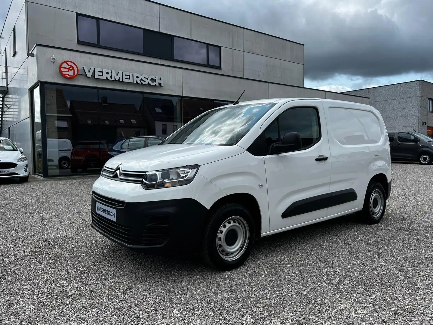 Citroen Berlingo 1.2 PureTech*3-ZITPLAATSEN*BLUETOOTH*PARKEERHULP* Wit - 1