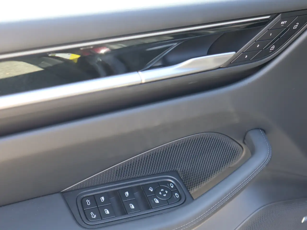 Porsche Macan снимка Porsche Macan