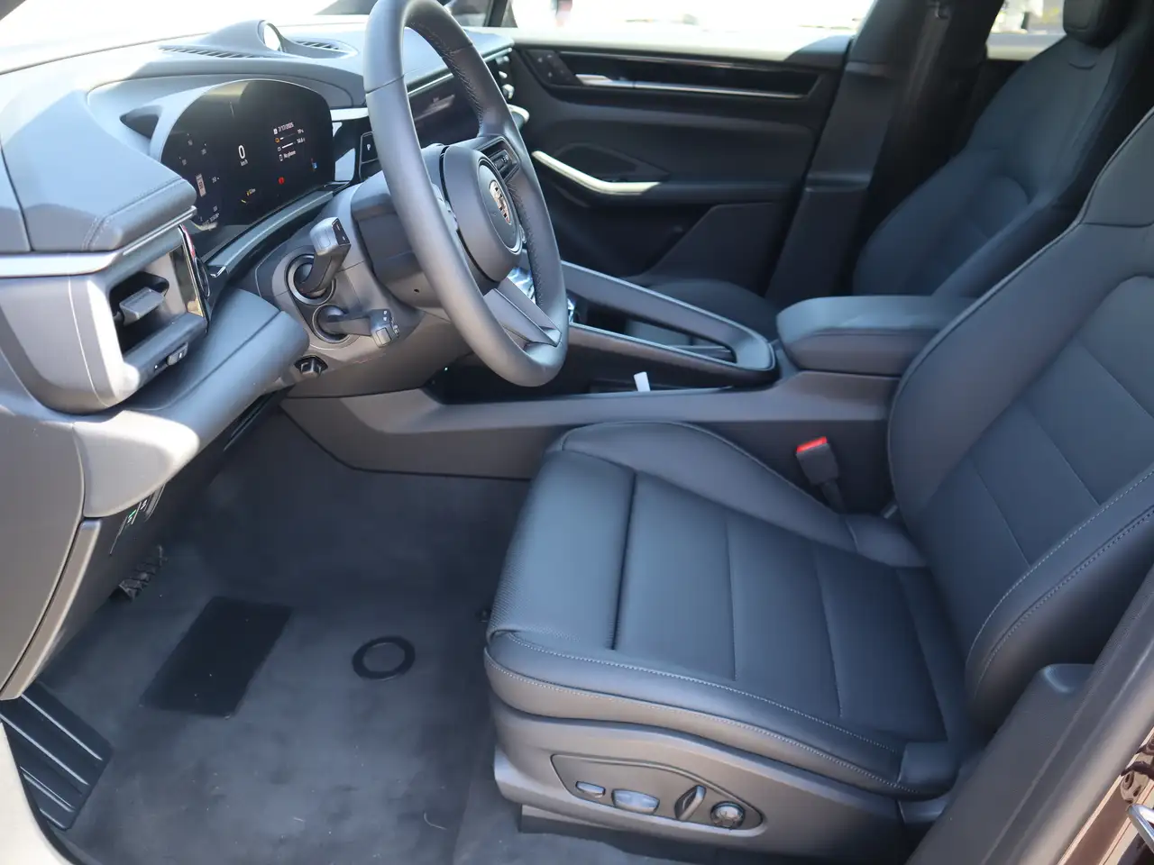 Porsche Macan снимка Porsche Macan