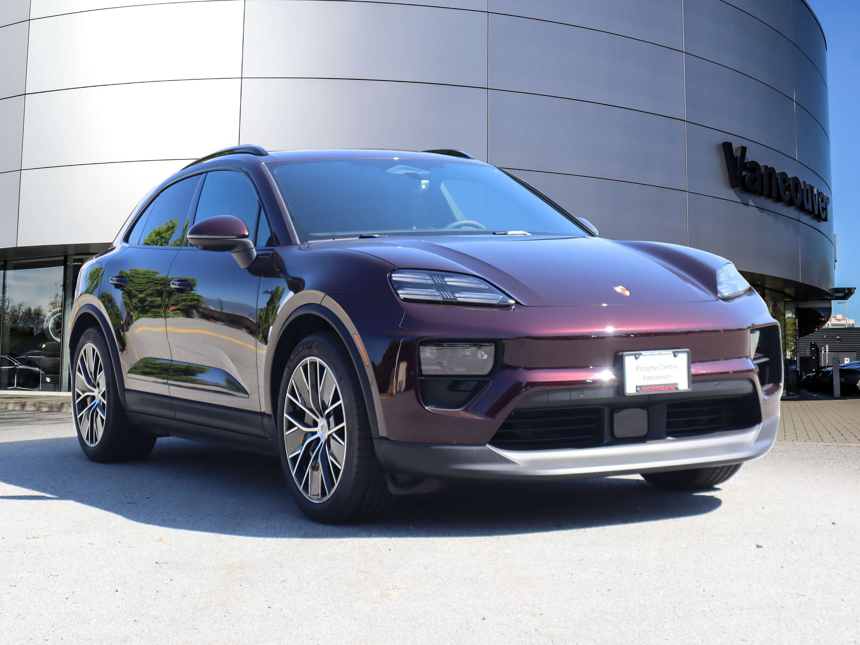 2025 Porsche Macan Electric 4 AWD thumb 7