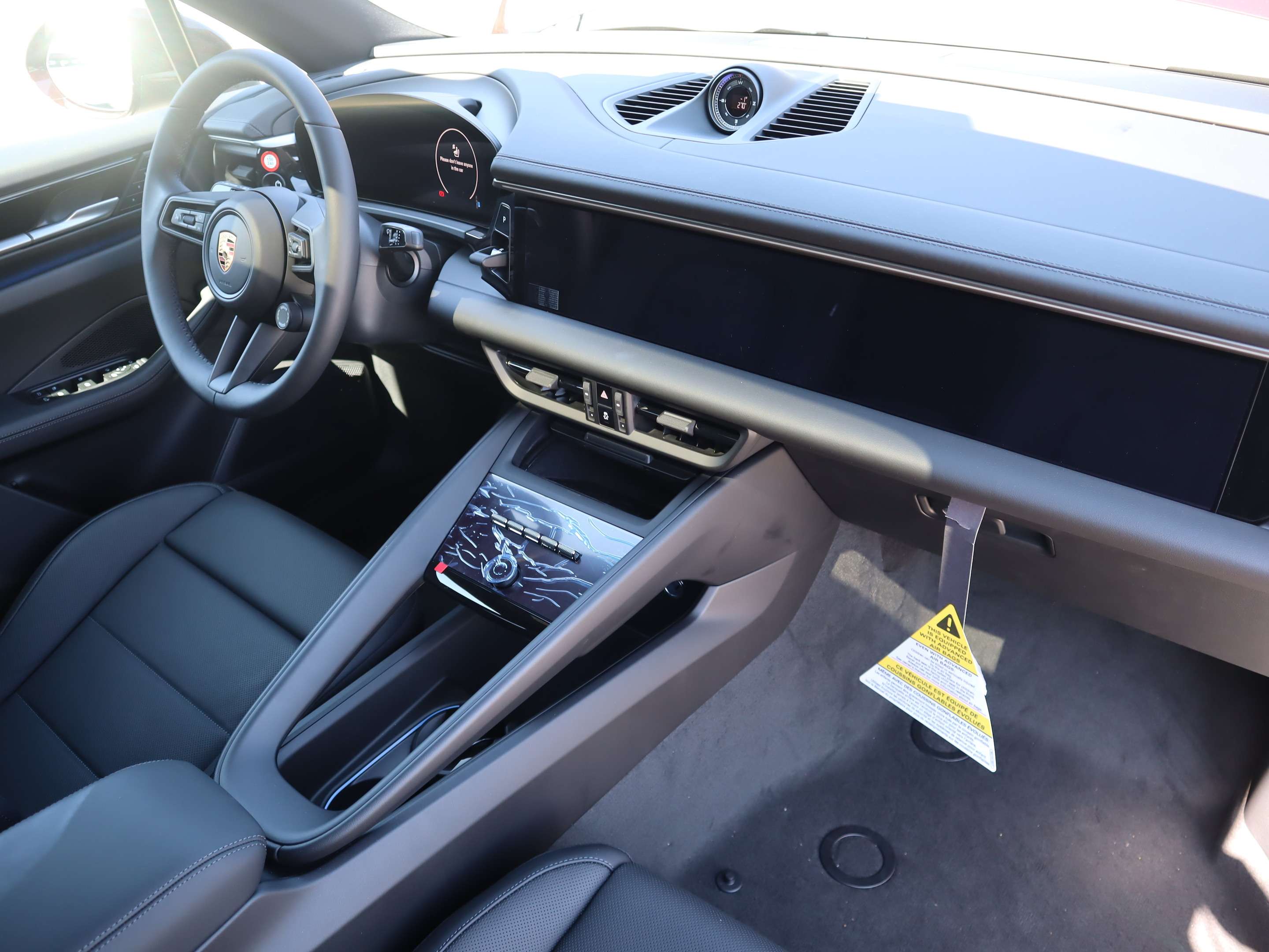 2025 Porsche Macan Electric 4 AWD thumb 22