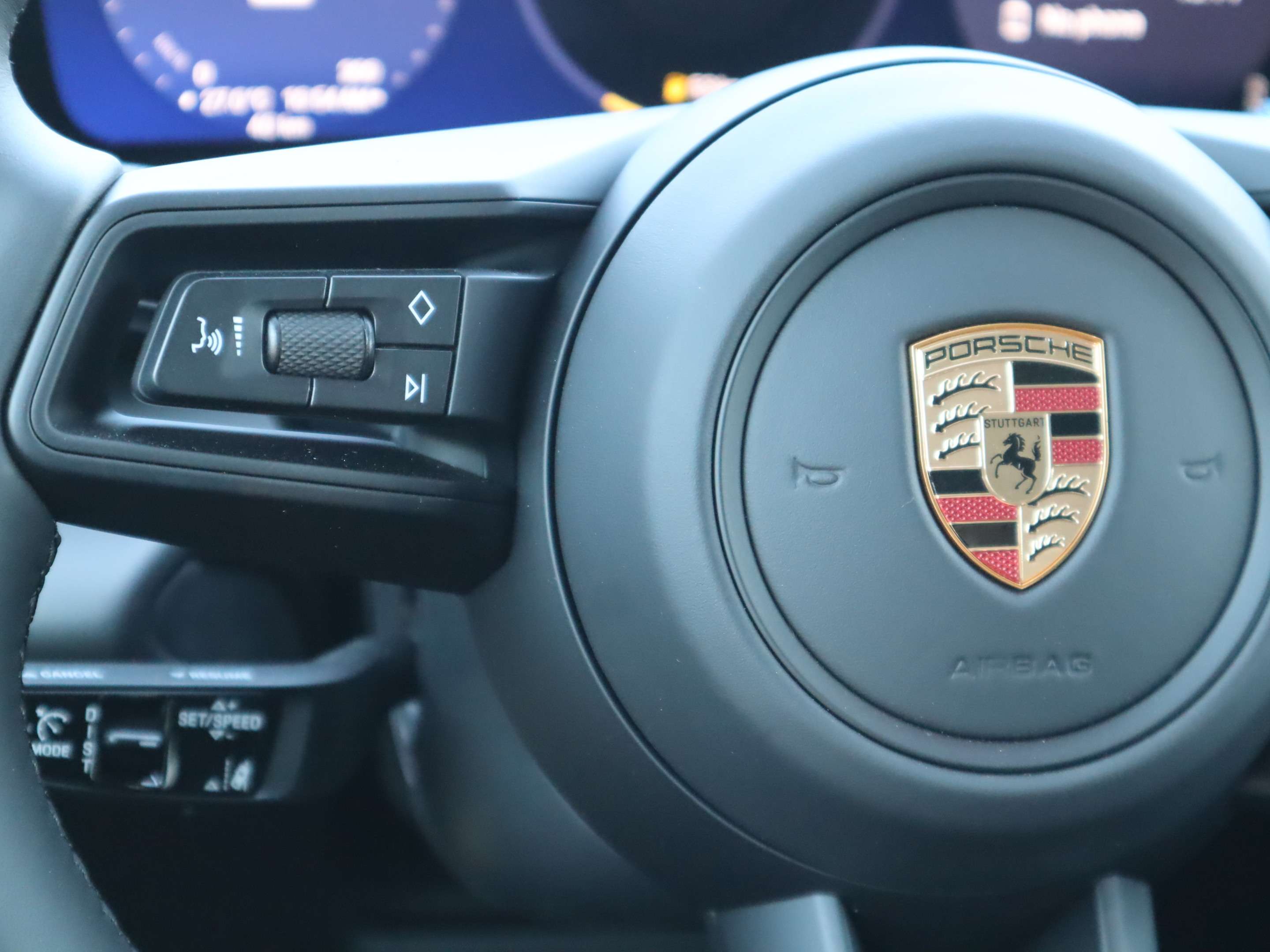 2025 Porsche Macan Electric 4 AWD thumb 18