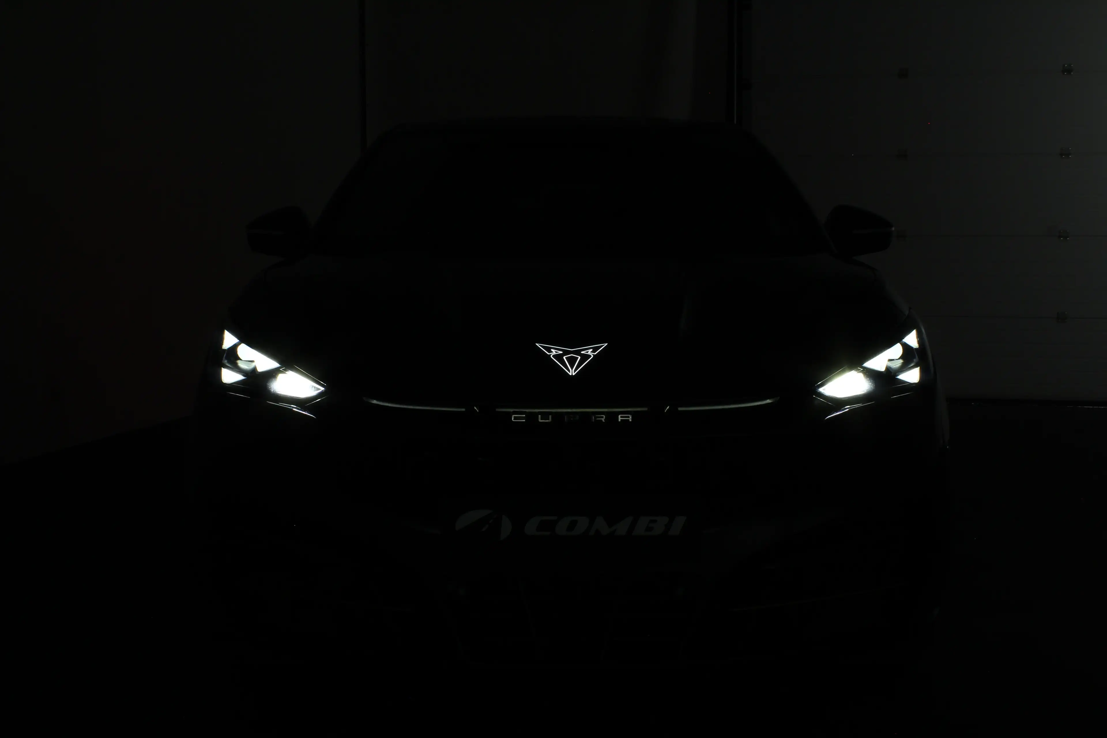 CUPRA Tavascan Business 82 kWh  	569 WLTP/Travel Assist/Tavascan — photo 9