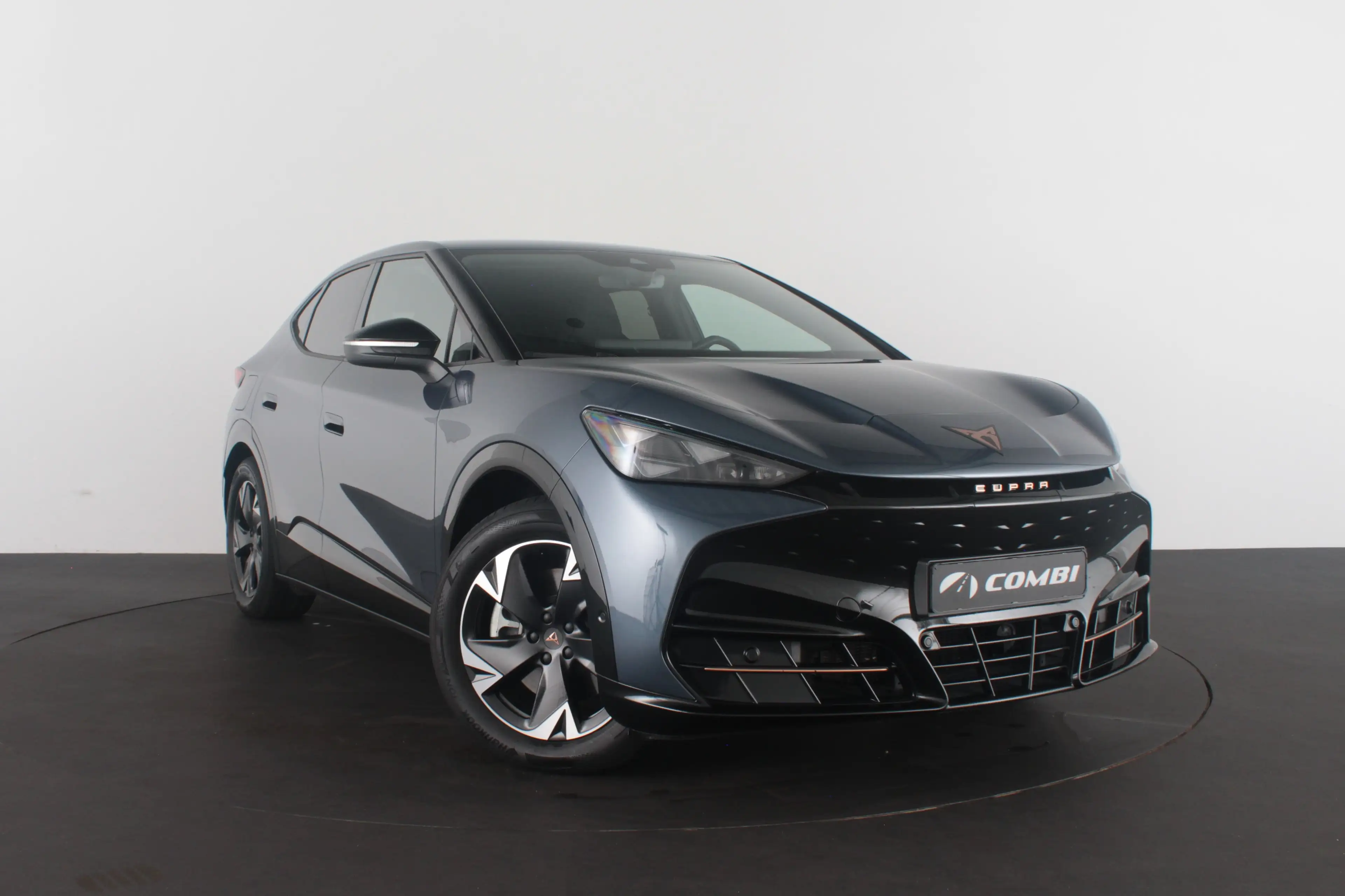 CUPRA Tavascan Business 82 kWh  	569 WLTP/Travel Assist/Tavascan — photo 3