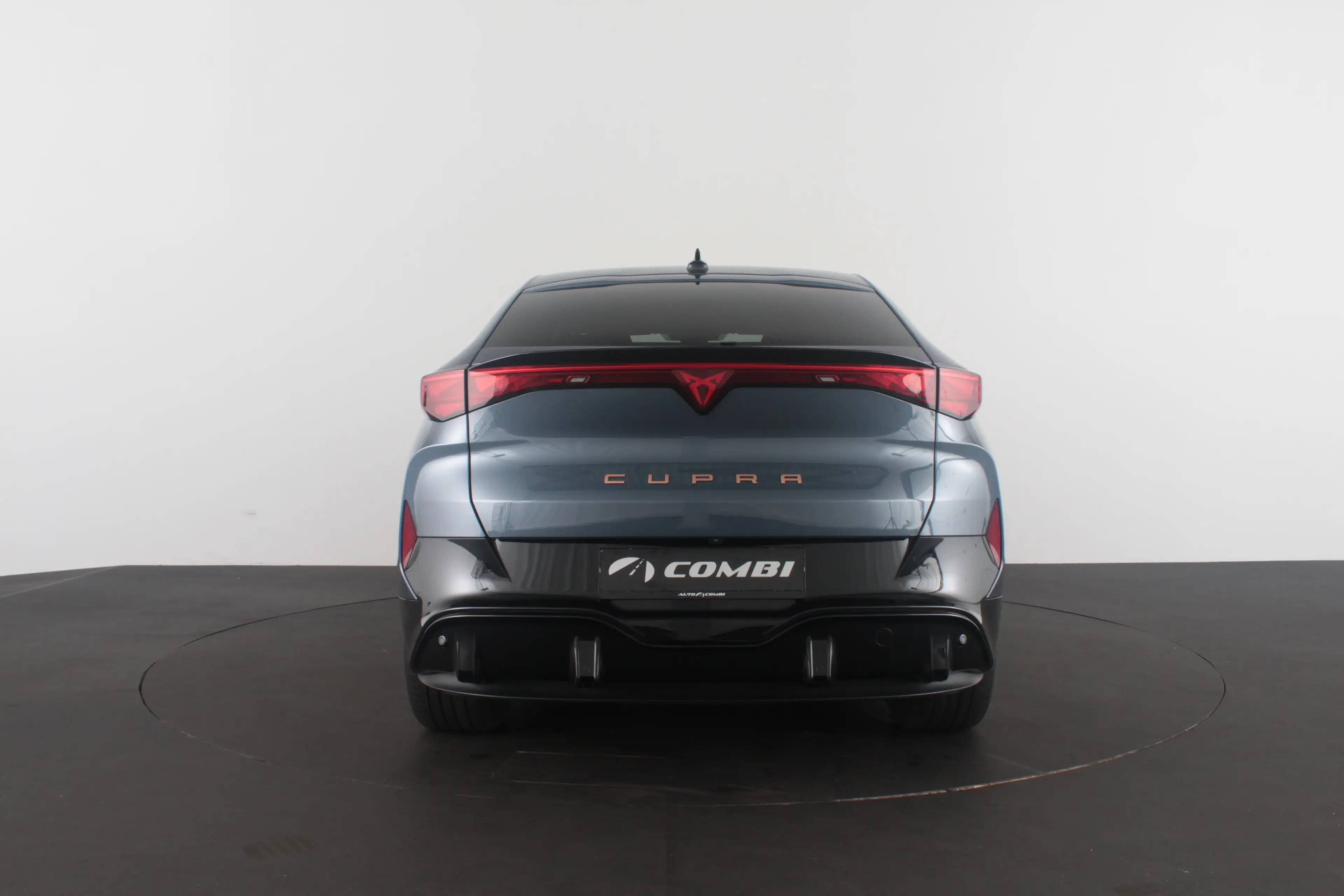 CUPRA Tavascan Business 82 kWh  	569 WLTP/Travel Assist/Tavascan — photo 10
