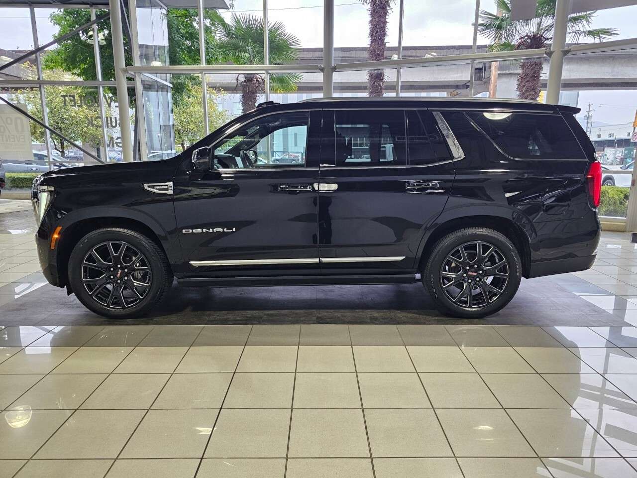 2026 GMC Yukon Denali, Fully Loaded — снимка 1