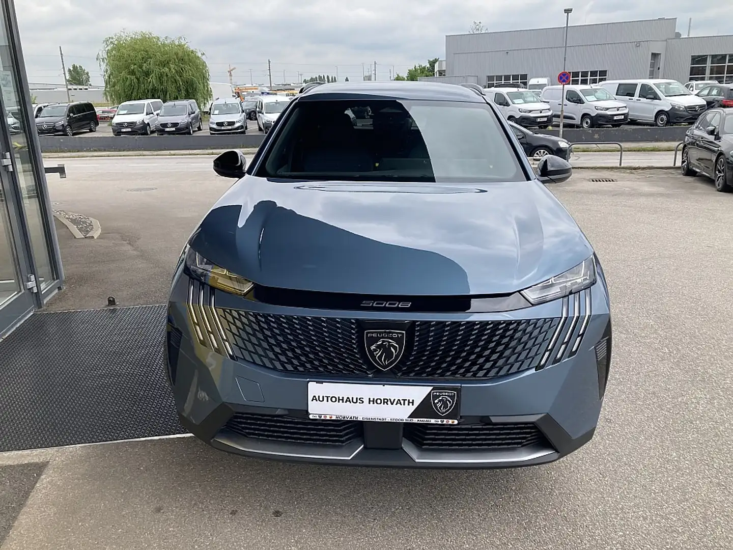 Peugeot 5008 mHEV 145 e-DCS6 Allure Aut. Blau - 2