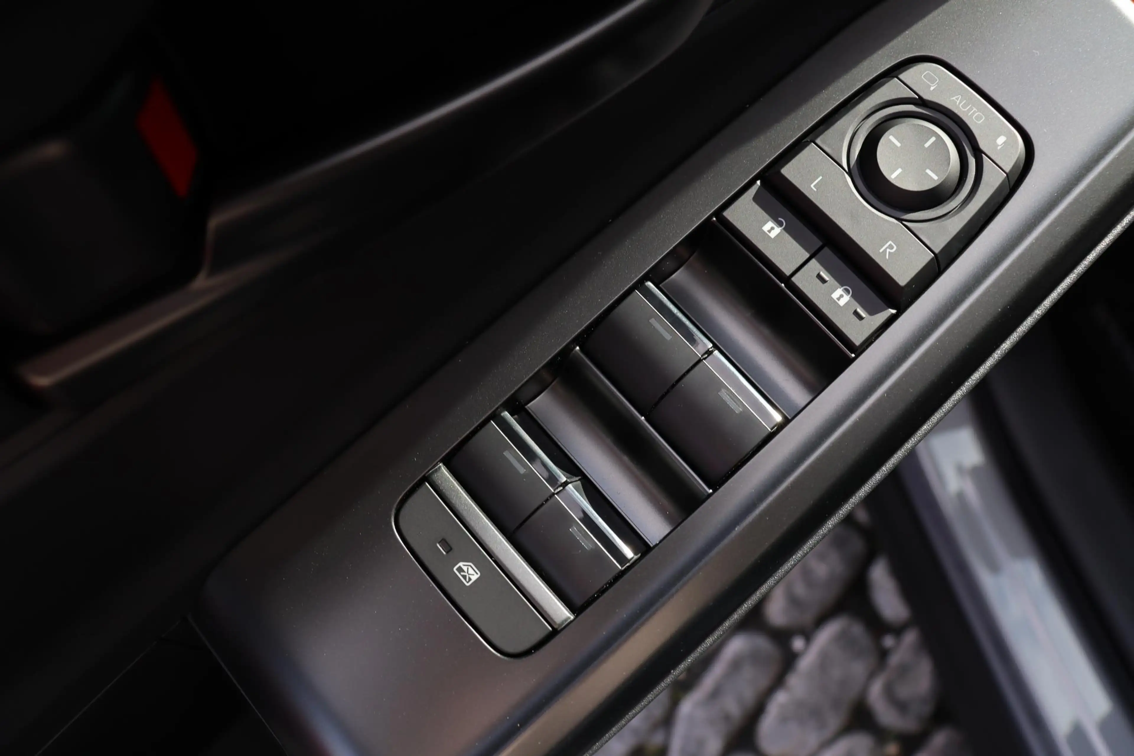 Toyota C-HR+ First Edition 77 kWh — photo 13