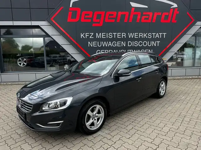 Volvo V60 Kombi D4 Summum Virtual Lane ACC Navi BLIS