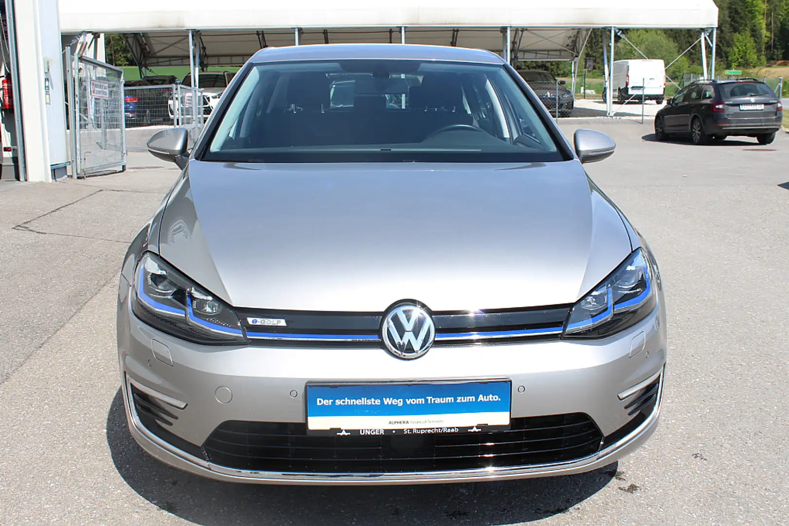 Volkswagen e-Golf (mit Batterie) 35,8kWh CCS Navigation Bluetooth... Beige - 2