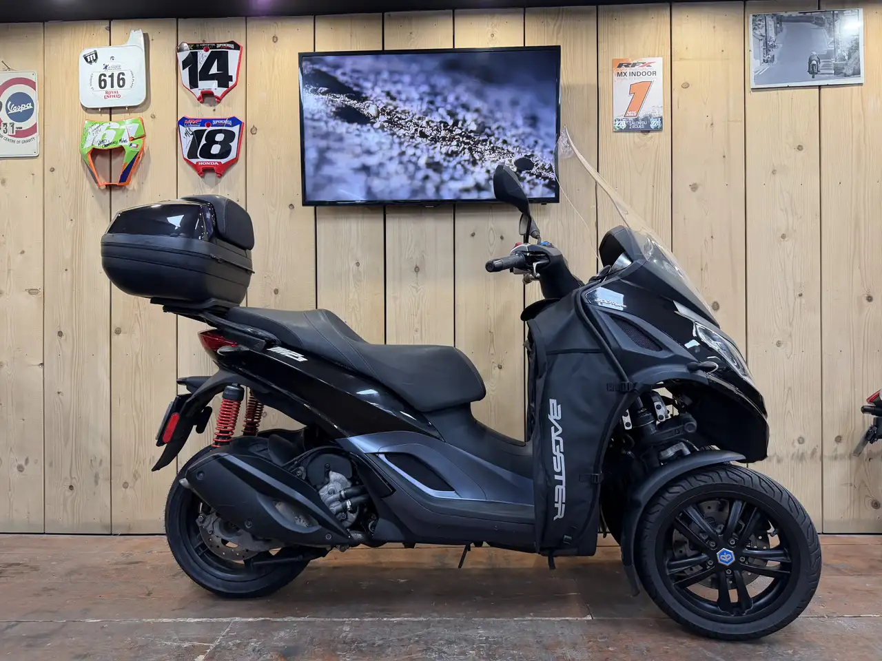 Piaggio MP3 300