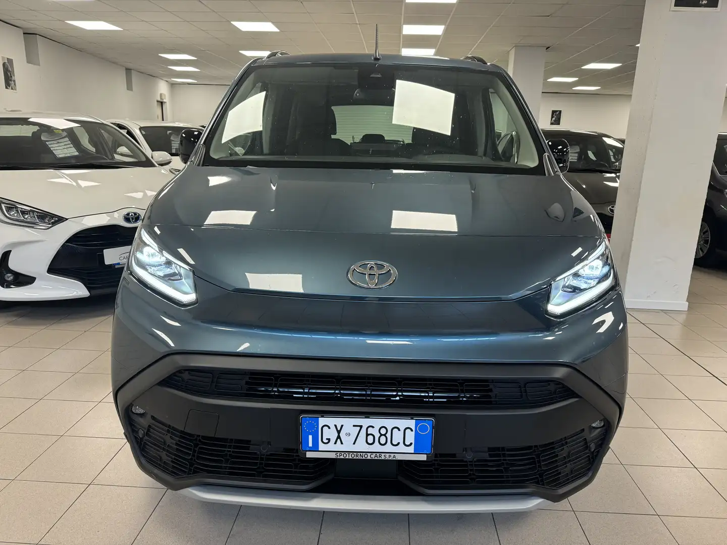 Toyota Proace City Verso 1.5 D-4D L2 Aut Lounge 7-POSTI NUOVO - 2