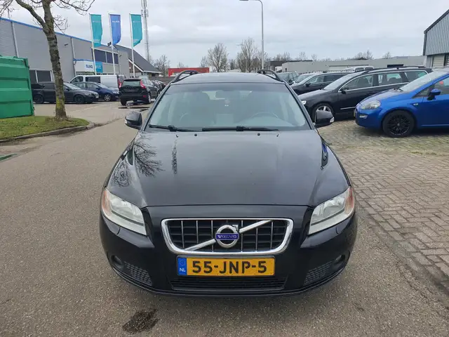 Volvo V70 view 15