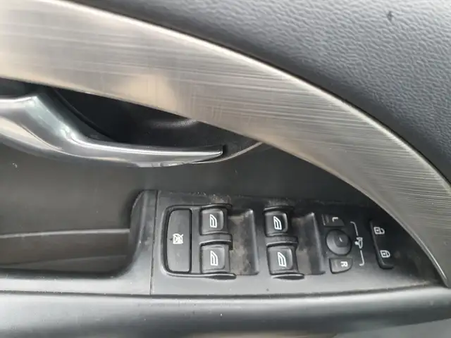 Volvo V70 view 14