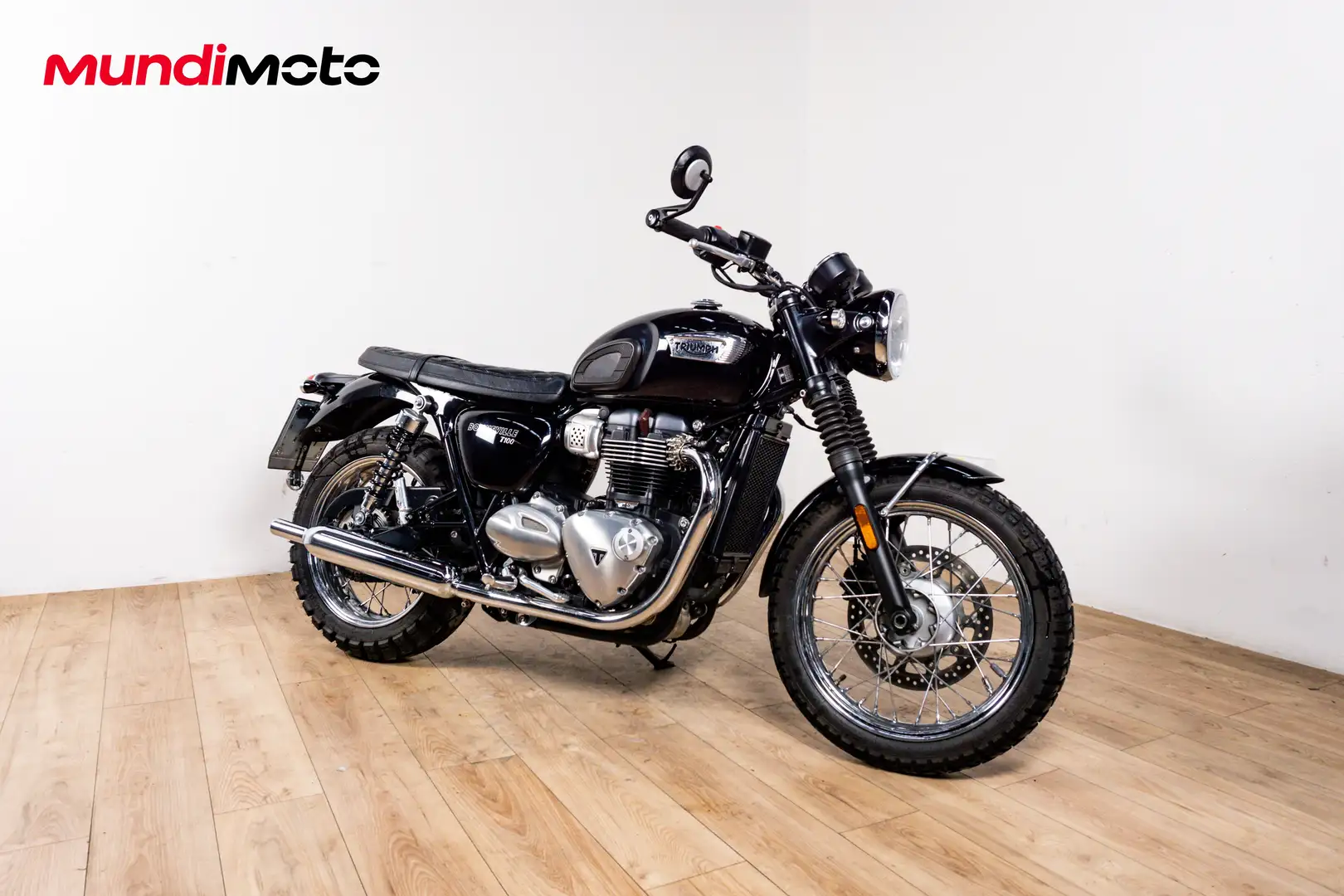 Triumph Bonneville T100 - 2