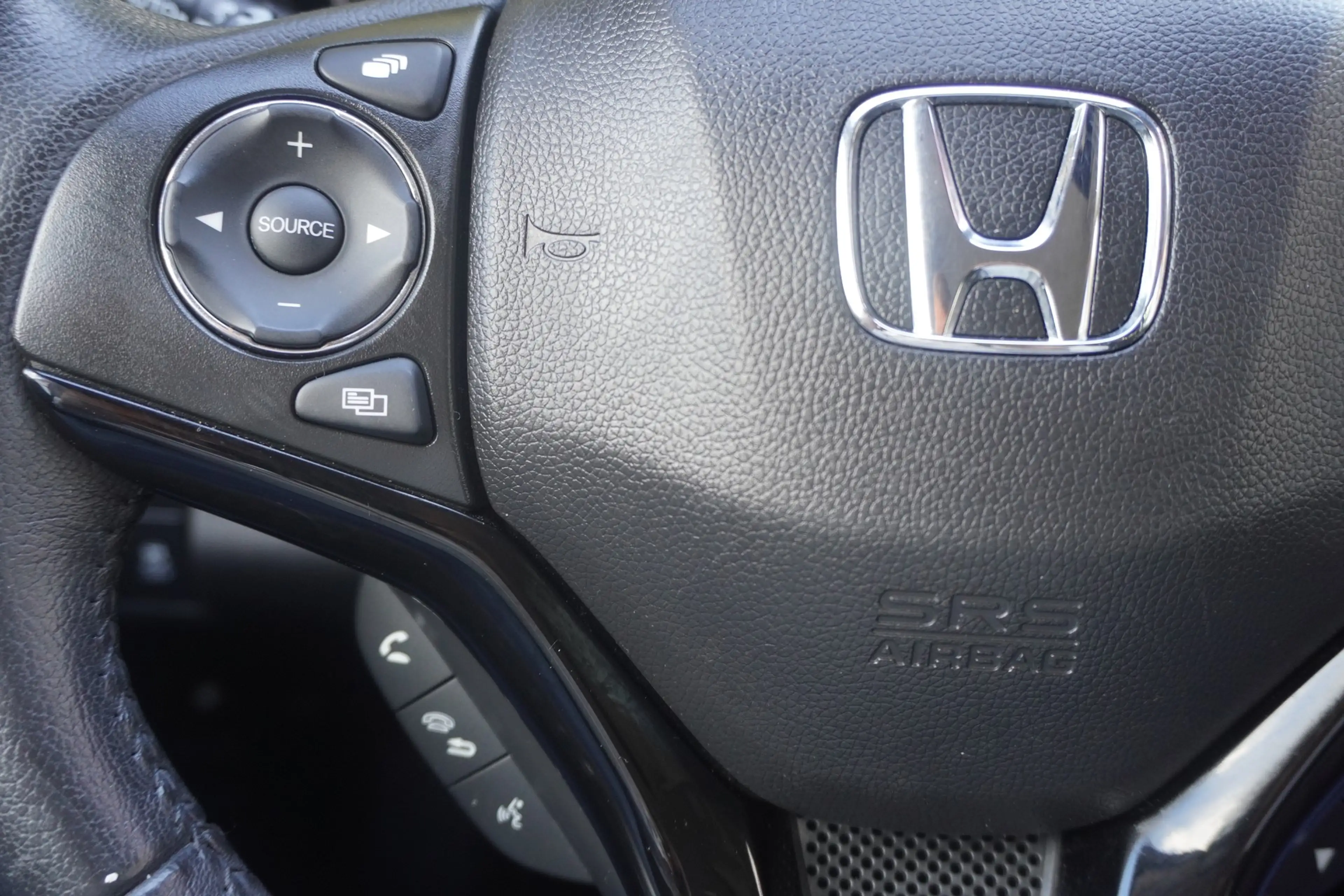 Honda HR-V 1.5 Comfort Tempomat PDC Klimaaut. Limiter — photo 14