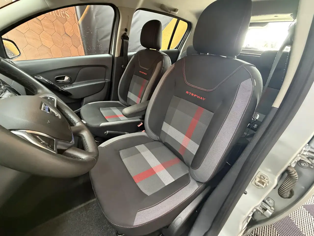 Dacia Sandero Sandero Stepway — photo 8